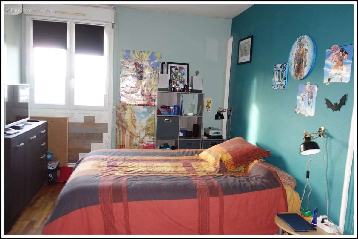 Appartement à BAGNOLS-SUR-CEZE