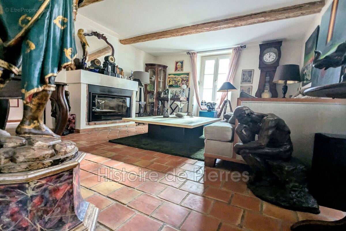 Maison à LA GARDE-FREINET