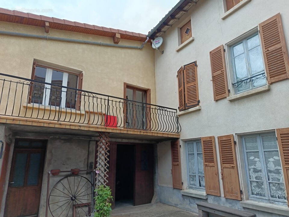 Maison à CHAURIAT