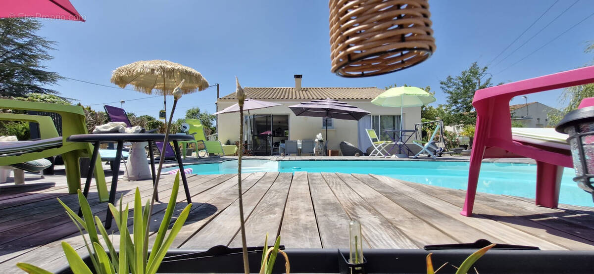 Maison à MORTAGNE-SUR-GIRONDE