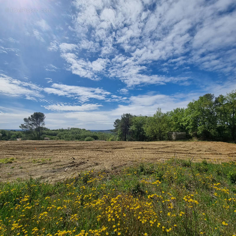 Terrain à NIMES