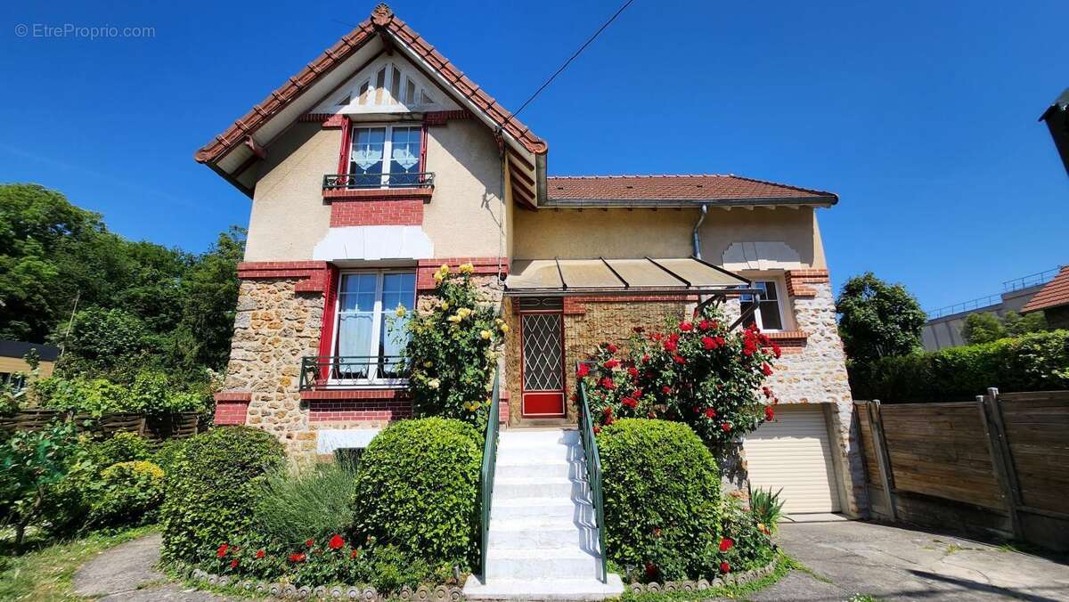 Maison à ARPAJON