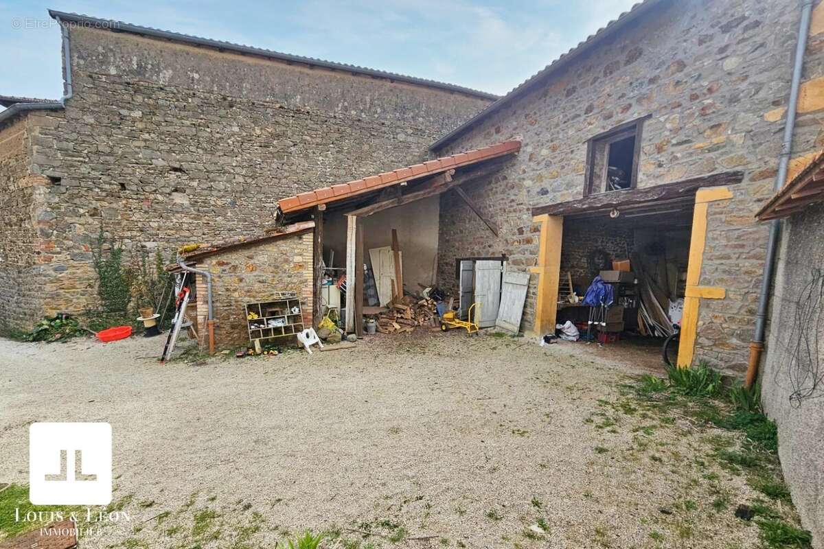 Maison à LE PERREON