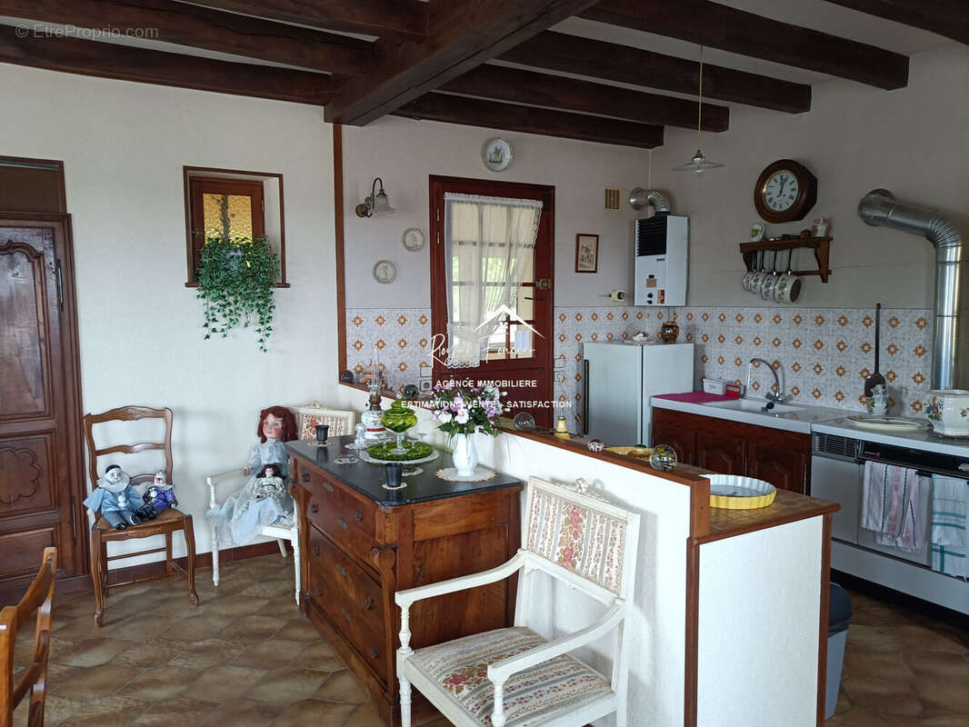 Maison à MARCILLY-SUR-VIENNE