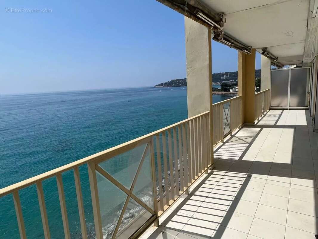 Appartement à MENTON