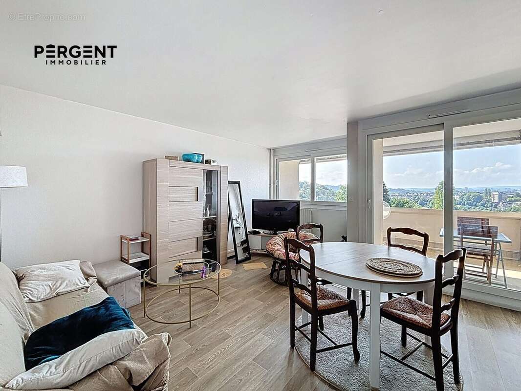 Appartement à CHARLEVILLE-MEZIERES