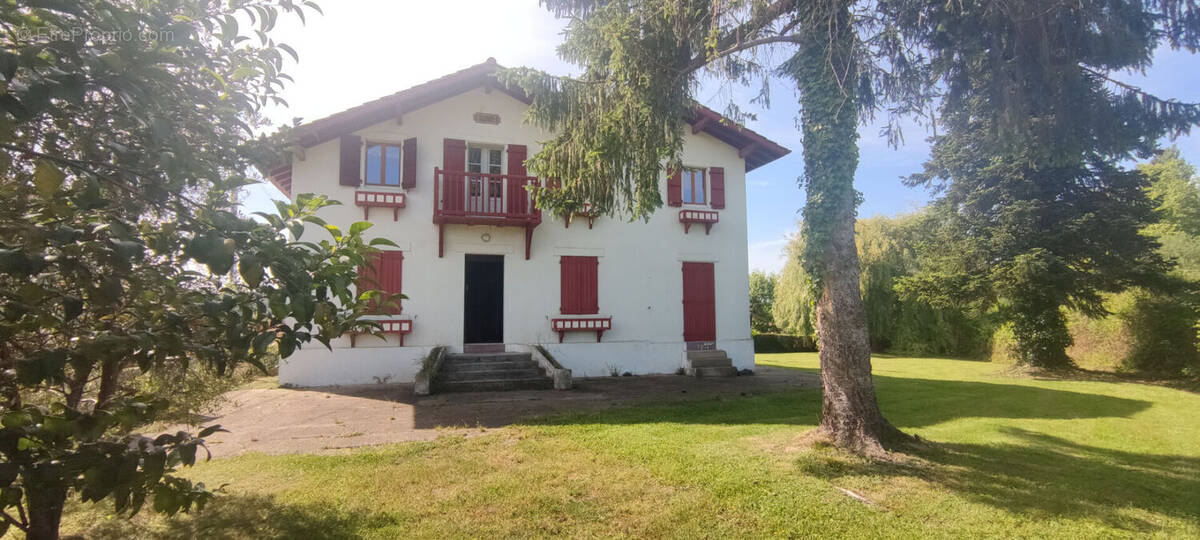 Maison à USTARITZ