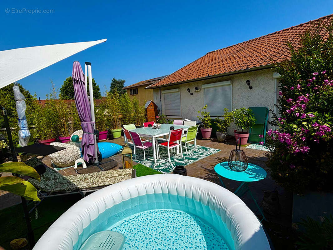 Maison à PUSIGNAN