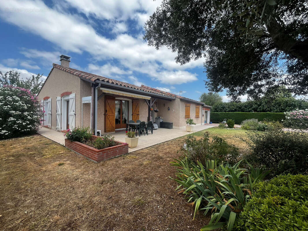 Maison à FROUZINS