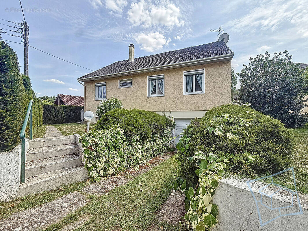Maison à CHEVREUSE