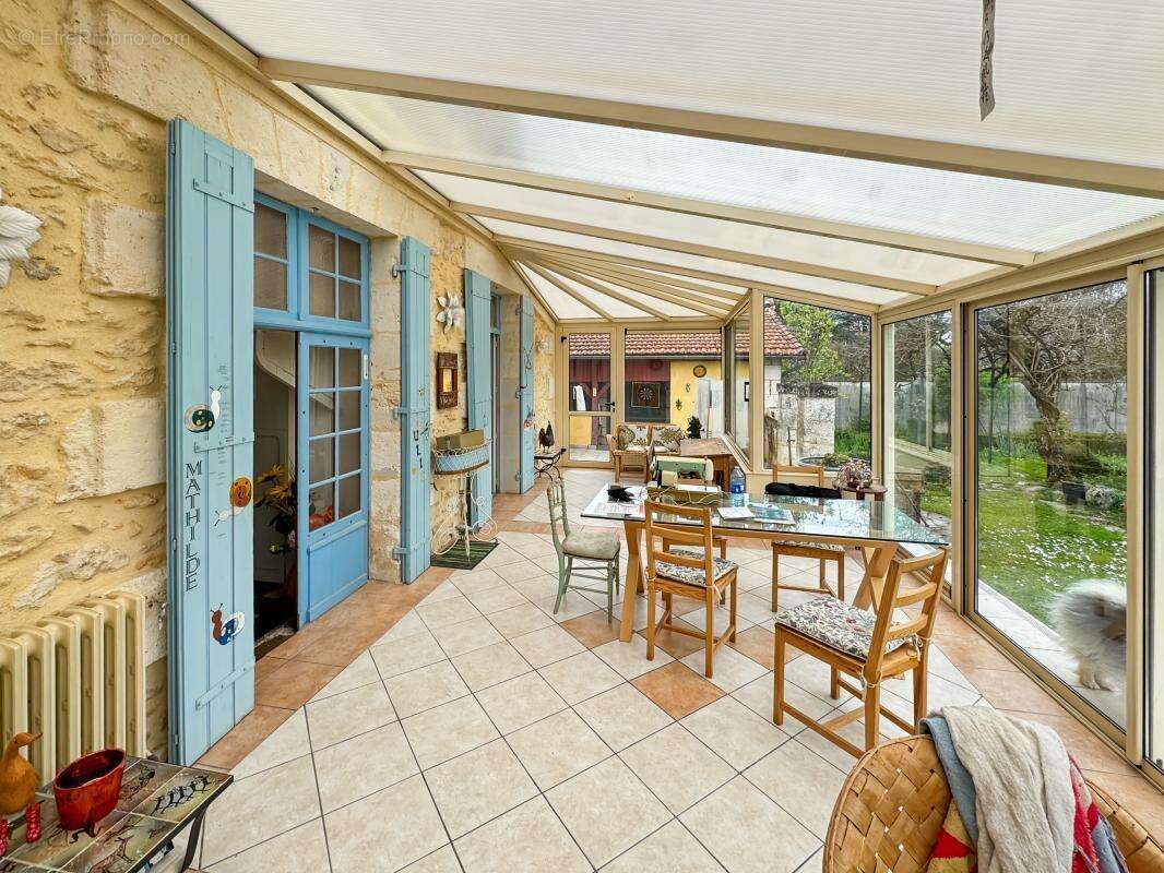 Maison à NEUVIC