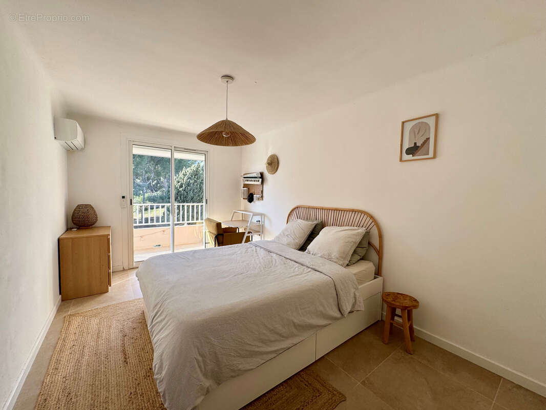 Appartement à SIX-FOURS-LES-PLAGES