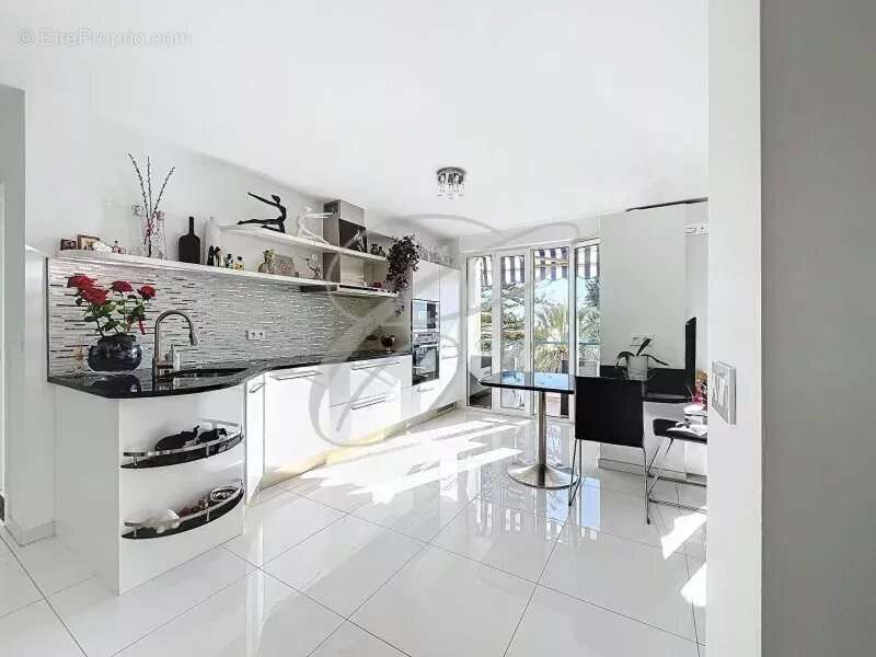 Appartement à ROQUEBRUNE-CAP-MARTIN