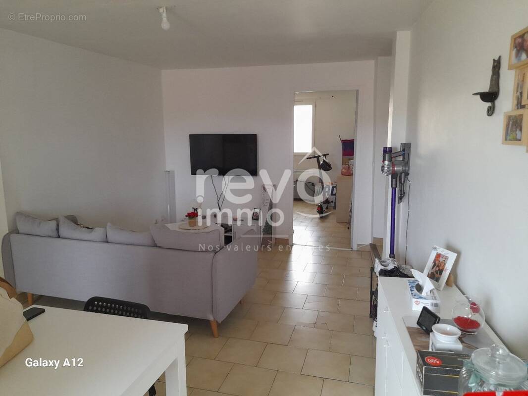 Appartement à MONTBAZIN