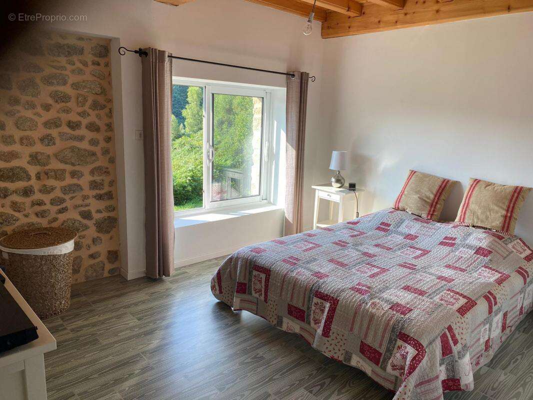 Maison à NOIRETABLE