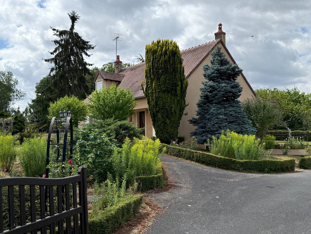 Maison à SARZAY
