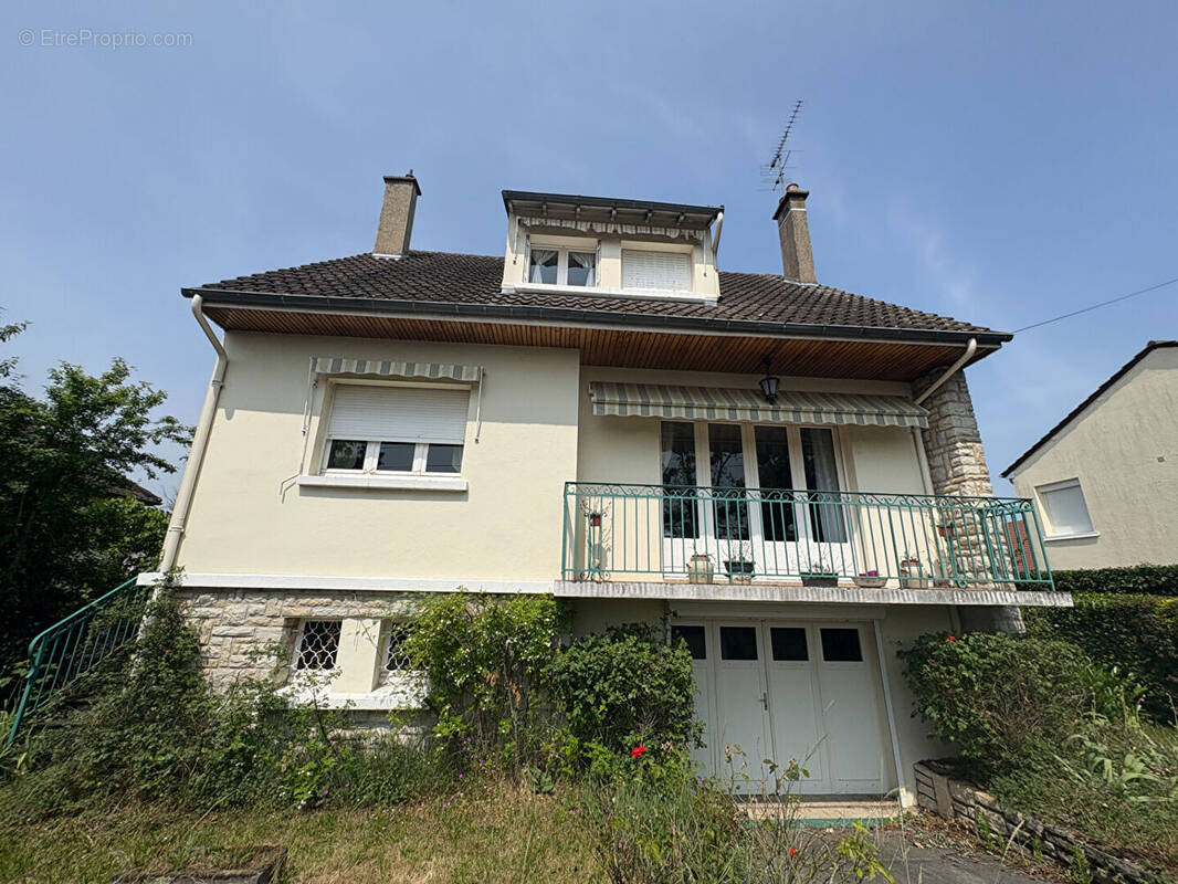 Maison à YZEURE