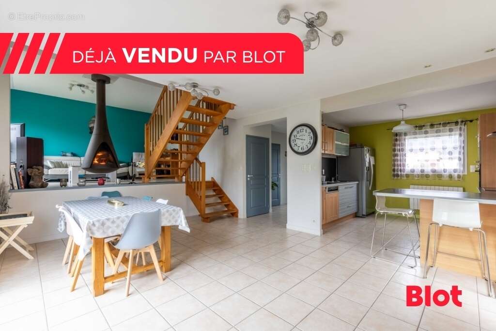 Maison à MONTFORT-SUR-MEU