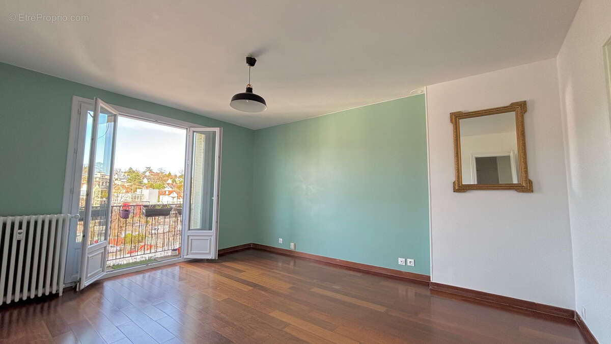 Appartement à VAUCRESSON