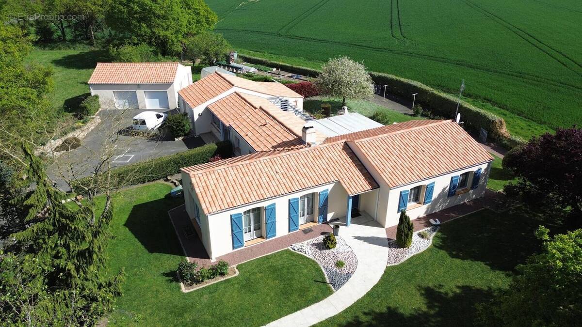 Photo 1 - Maison à COMMEQUIERS