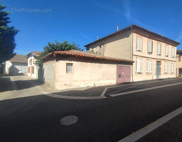 Maison à CASTELMAYRAN