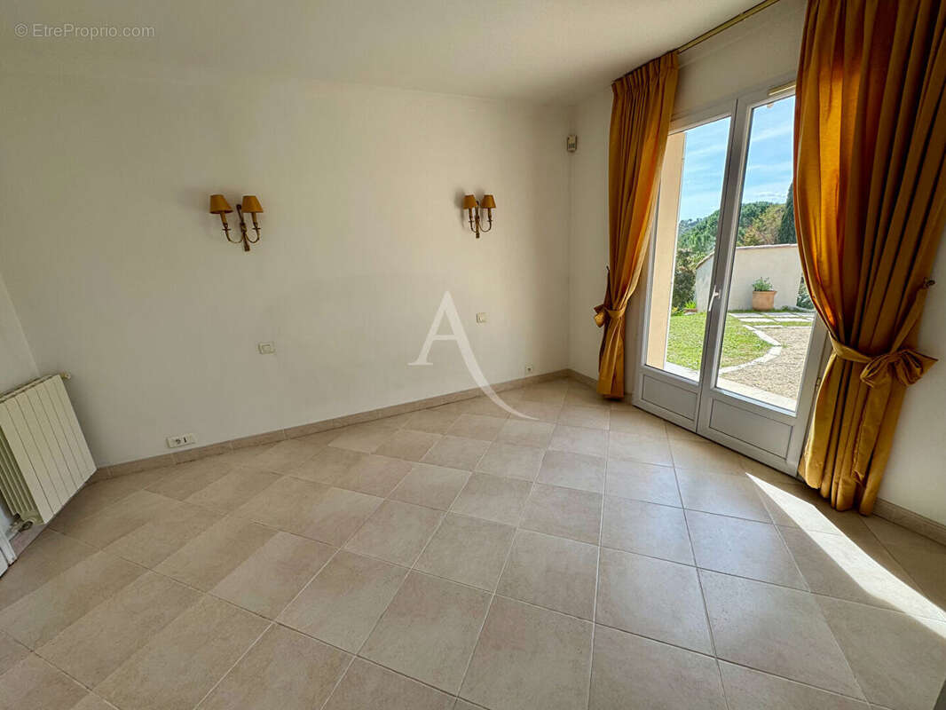 Maison à NIMES