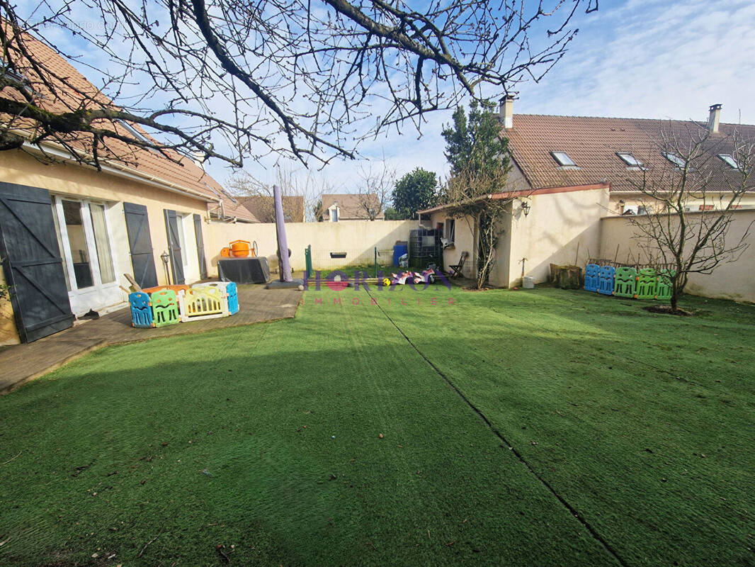 Maison à CHAMPAGNE-SUR-OISE
