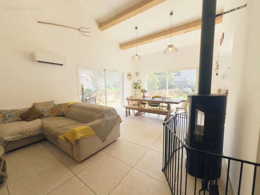 Maison à NANS-LES-PINS