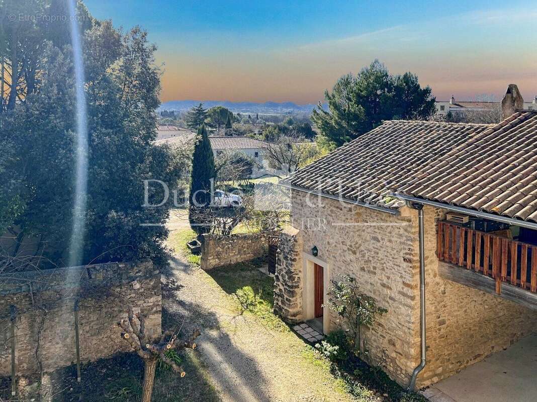 Photo 8 - Maison à LAUDUN-L&#039;ARDOISE
