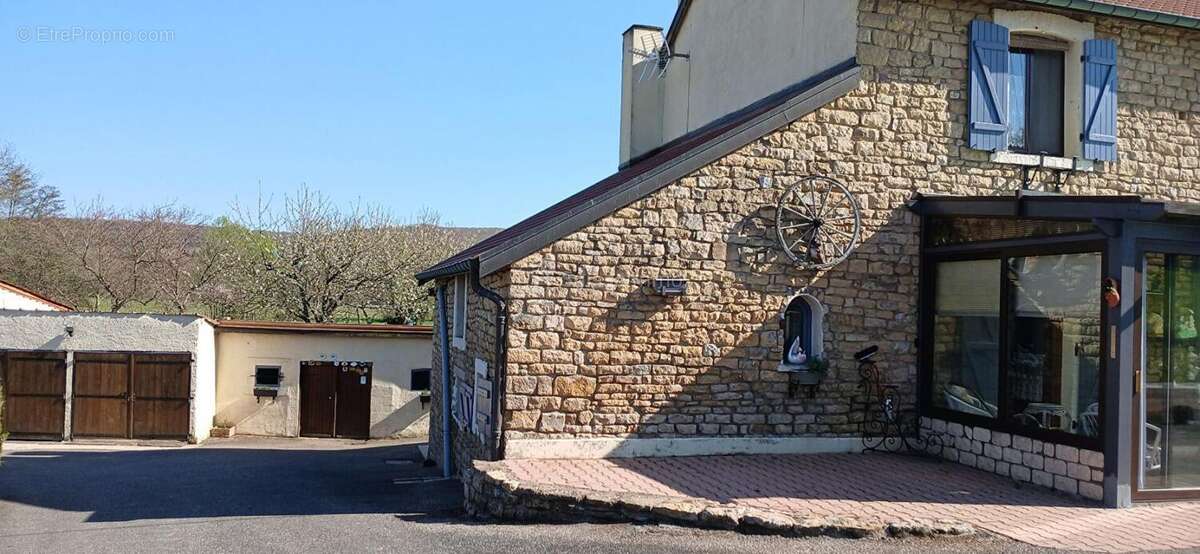 Maison à CORRE