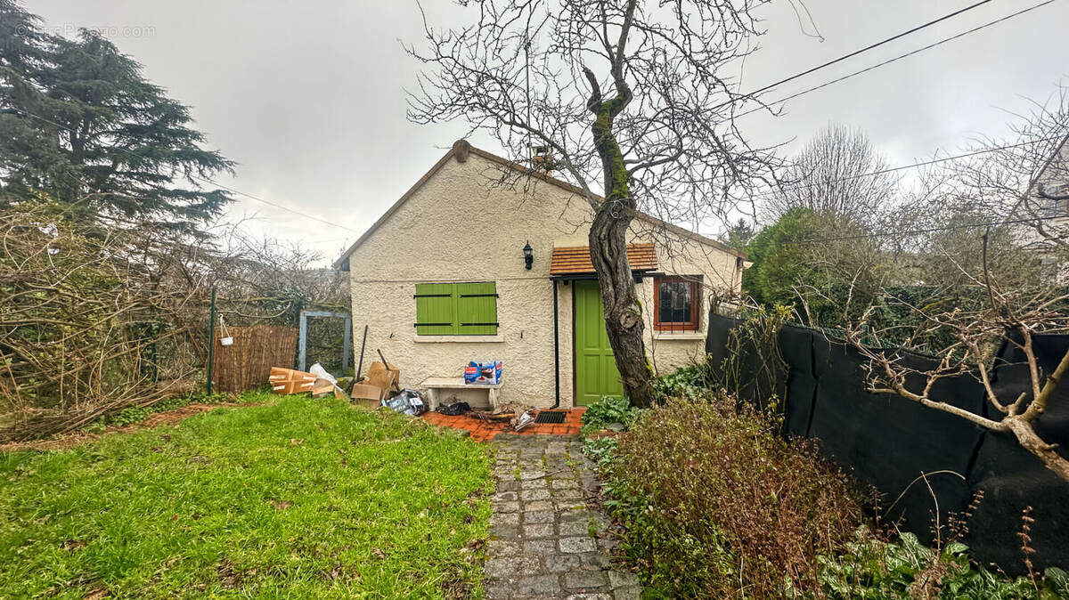 Maison à LINAS