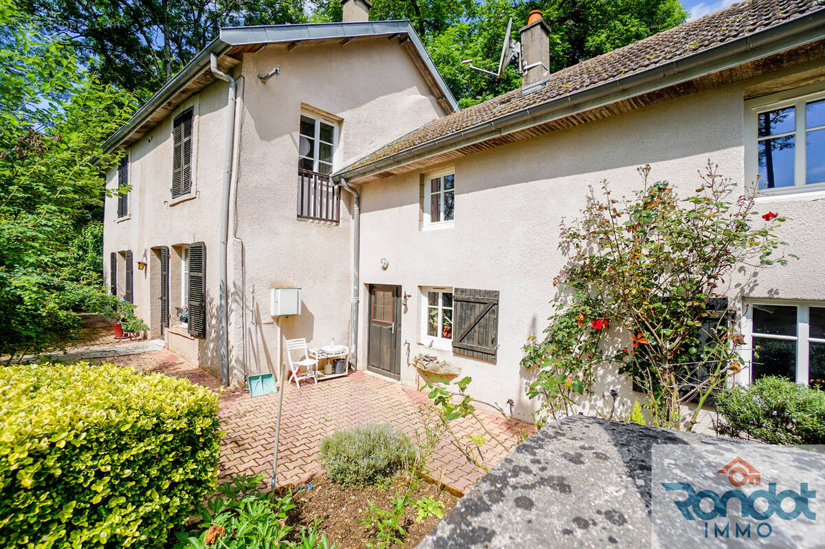 Maison à VESVRES-SOUS-CHALANCEY