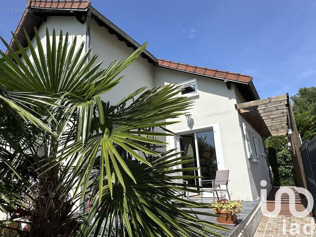 Photo 1 - Maison à NOISEAU