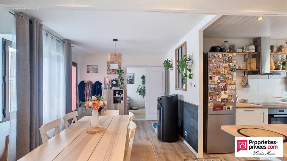 Maison à ESTREES-SAINT-DENIS