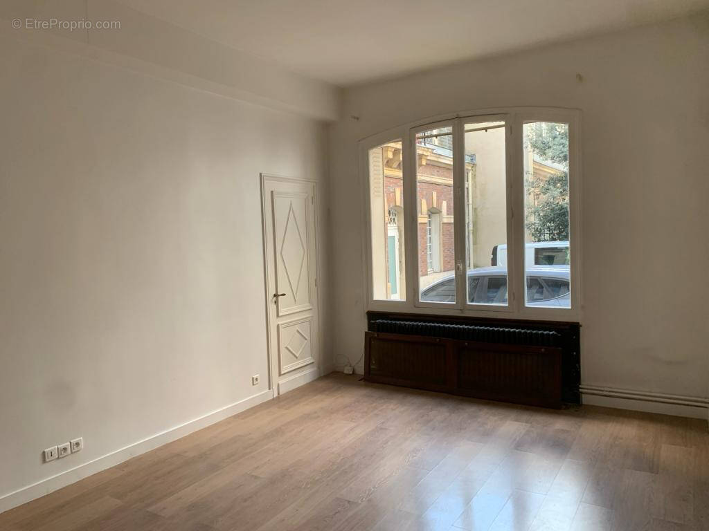 Appartement à PARIS-8E
