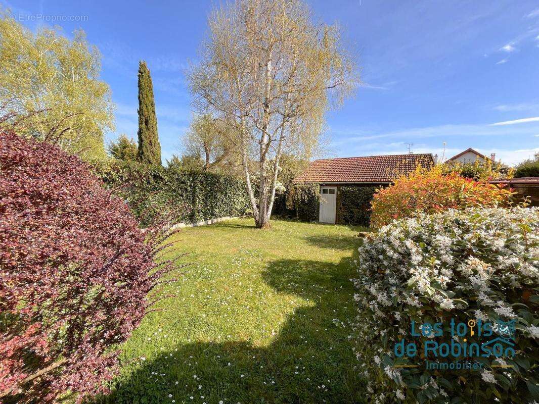 Maison à VERRIERES-LE-BUISSON