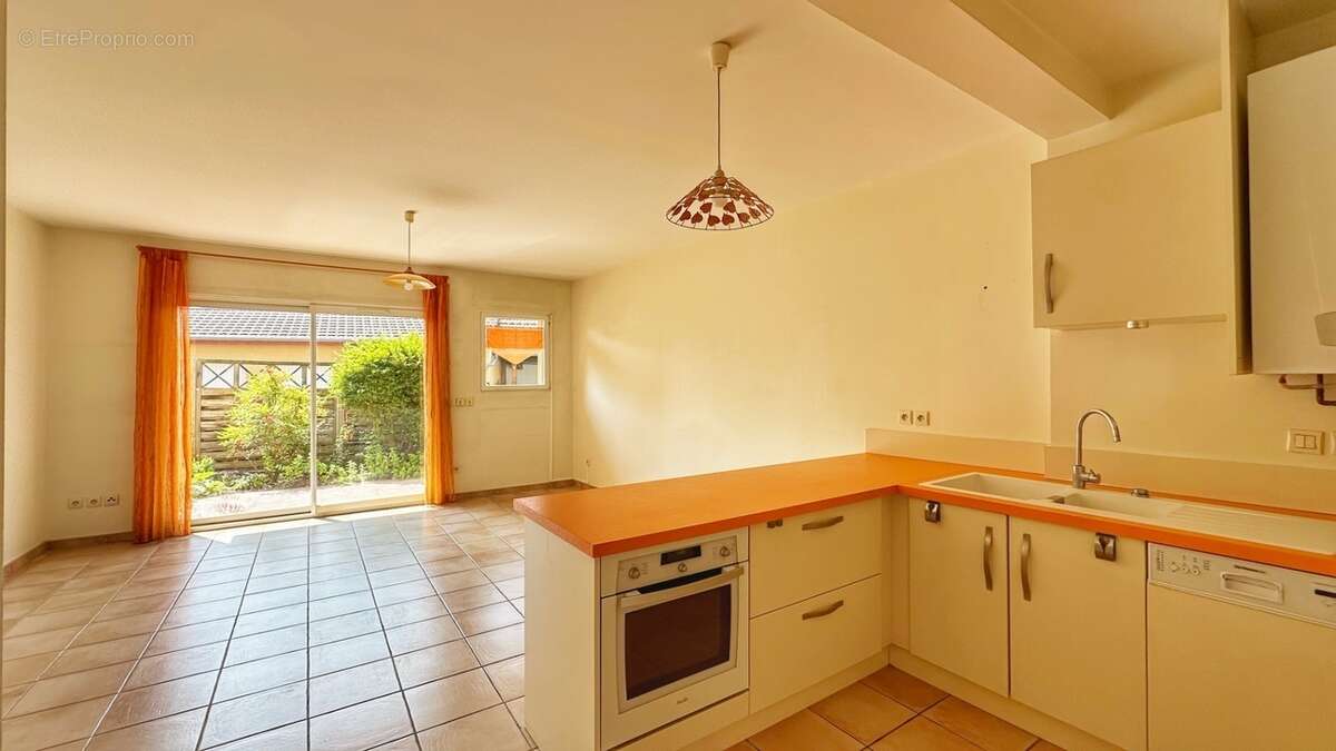Appartement à LA MURETTE