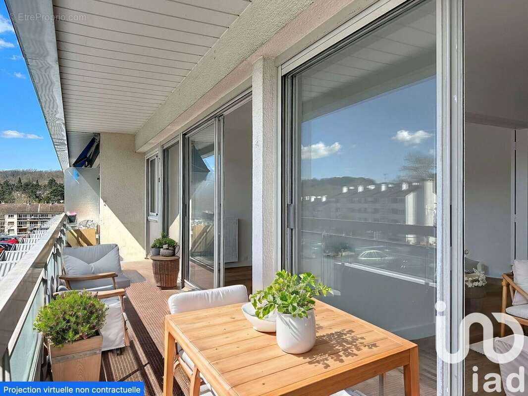 Photo 2 - Appartement à LA CELLE-SAINT-CLOUD