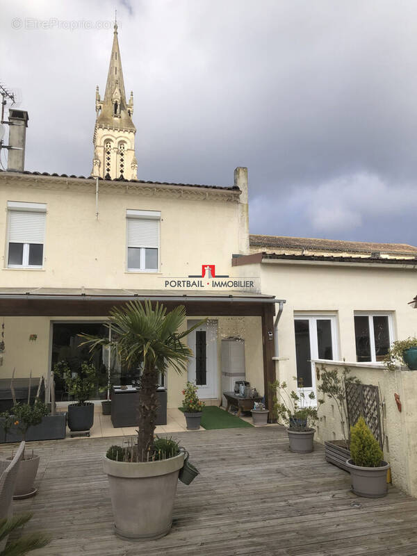 Maison à VENDAYS-MONTALIVET