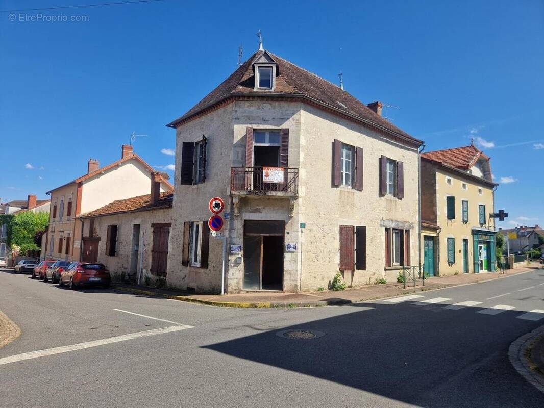 Photo 1 - Appartement à BELLENAVES