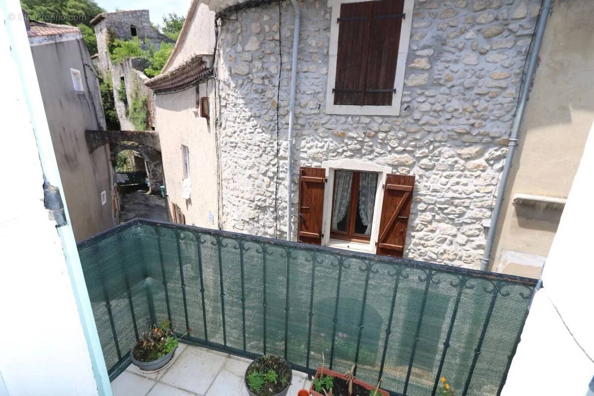 Appartement à CHATEAUNEUF-DU-RHONE