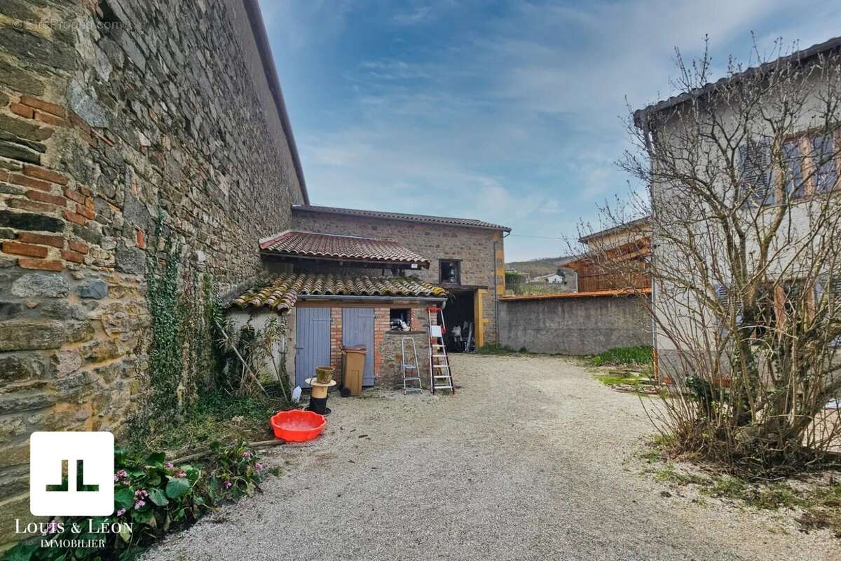 Maison à LE PERREON