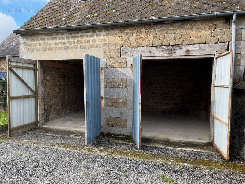 Maison à SAINT-SEVER-CALVADOS