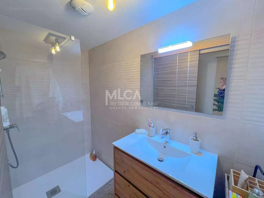 Appartement à SAINT-ETIENNE-DE-TINEE