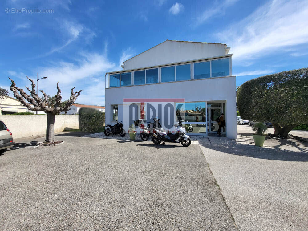 Commerce à SANARY-SUR-MER