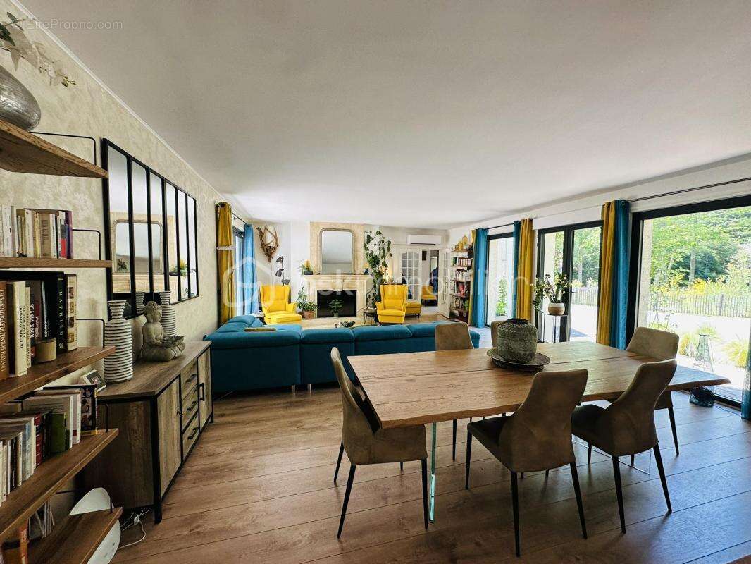 Maison à NOISY-SUR-ECOLE