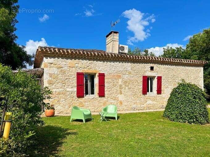 Maison à MAUVEZIN