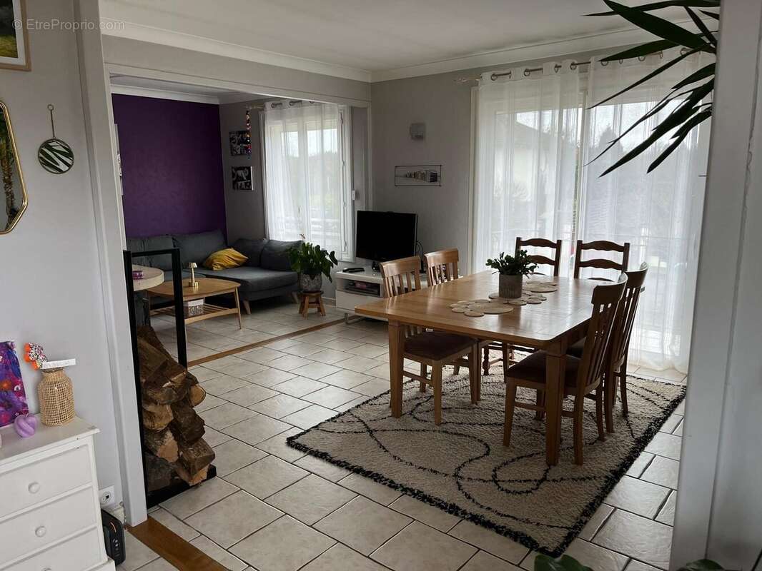 Maison à PEYRAT-LE-CHATEAU