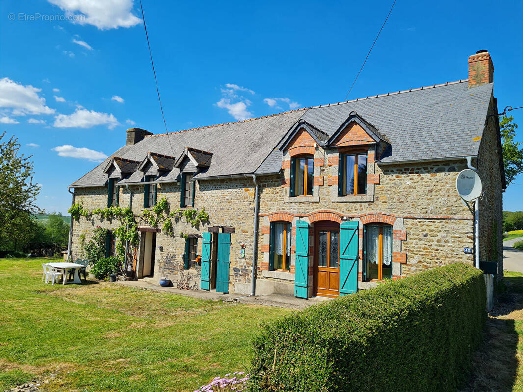 Maison à GUILLIERS