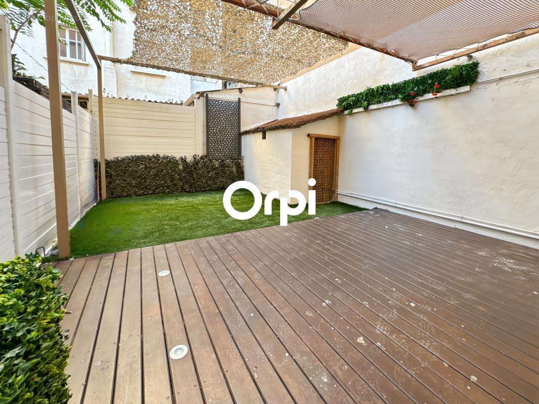 Appartement à MARSEILLE-6E